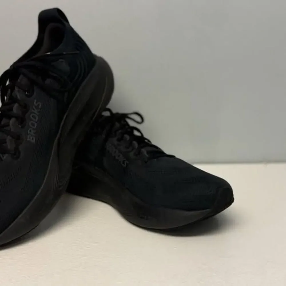 Brooks Ghost 16 Triple Black Running Shoes Men's Size 13 Narrow (B)